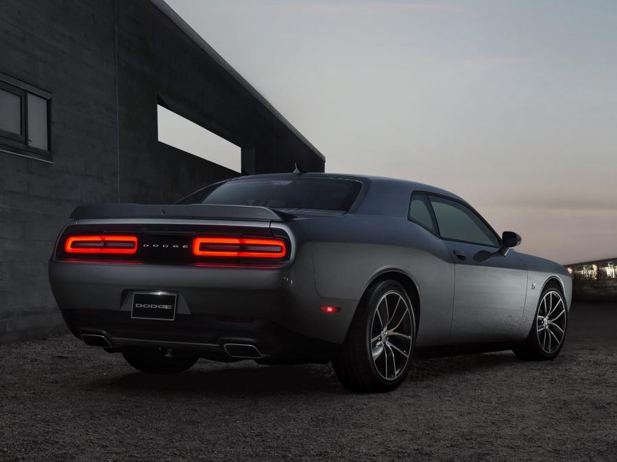  Dodge Challenger 392 Hemi Scat Pack Shaker 2015 года  (фото 41 из 51)